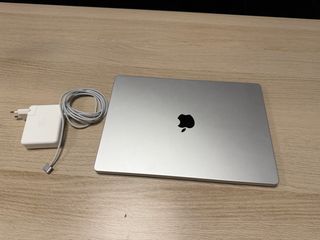 MacBook Pro 16" M1 MAX 10CPU/24GPU 32GB RAM, 1TB