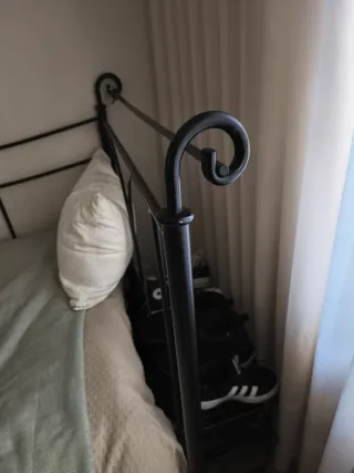 Cama nido forja negra con cajones blancos