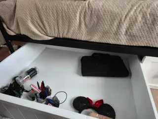 Cama nido forja negra con cajones blancos