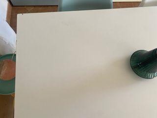 Mesa de comedor blanca moderna