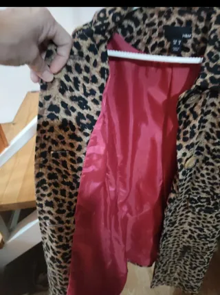 Abrigo fino H&M animal print