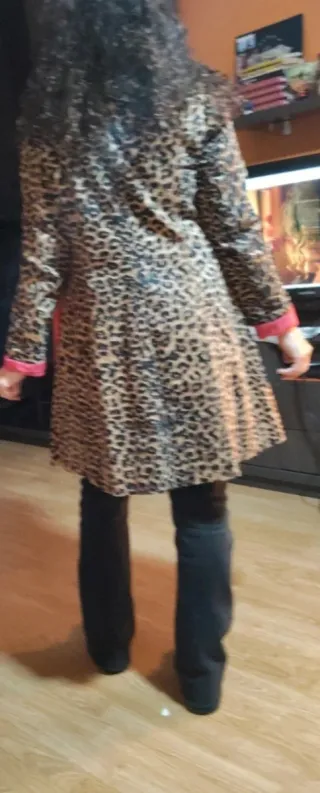 Abrigo fino H&M animal print
