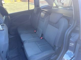 Ford Grand C-MAX 2010