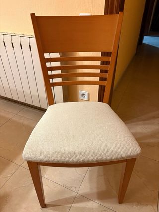 Conjunto mesa y sillas comedor madera en Barcelona