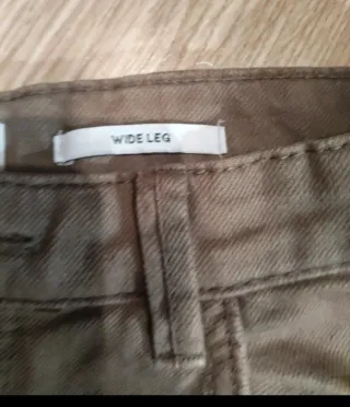 Pantalón vaquero ancho marrón