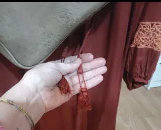 Camisola y bolso verde oliva