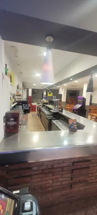 Se traspasa. Bar restaurante
