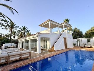 Chalet en alquiler en Cabo Pino - Reserva de Marbella en Marbella
