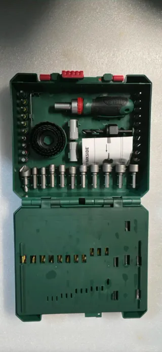 Juego de brocas y puntas Parkside 204 piezas