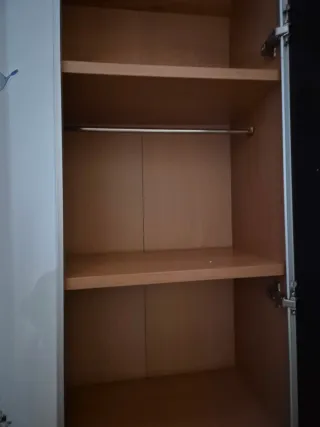 Estantería Billy con puertas cristal