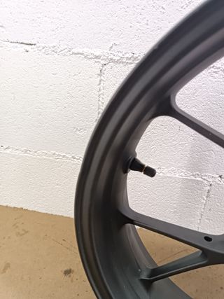 Llanta CB125R 2018-24 Honda doblada rueda trasera