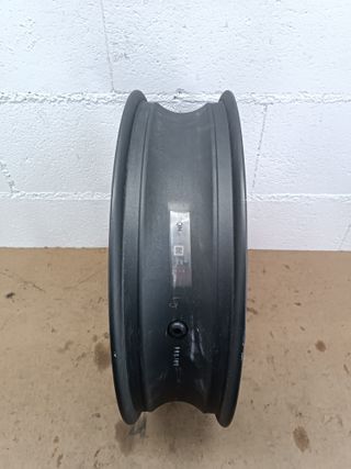 Llanta CB125R 2018-24 Honda doblada rueda trasera