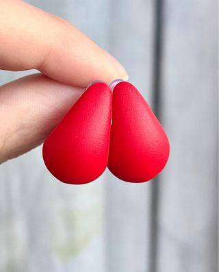 Orecchini a goccia rossi