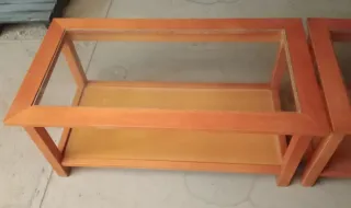 Mesas de centro de madera y cristal