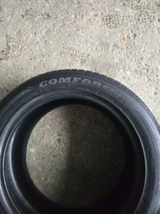 Neumáticos 235/55R19 105W buen estado 70% de vida