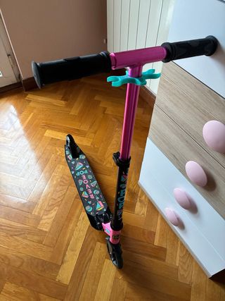 Patinete Decathlon para niña.