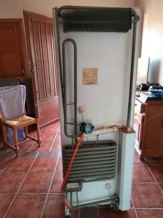 Nevera de gas Taver blanca