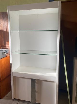 ESTANTERIA BLANCA EN BUEN ESTADO