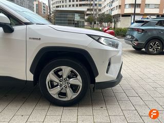 Toyota Rav4 2.5l 220H Advance