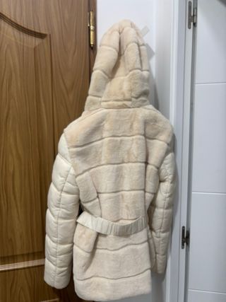 Abrigo Guess Beige con Cinturón