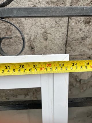 Marco de ventana de aluminio blanco