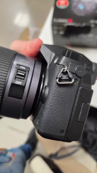 Lumix G7 con objetivo 14-140mm.