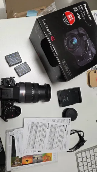 Lumix G7 con objetivo 14-140mm.