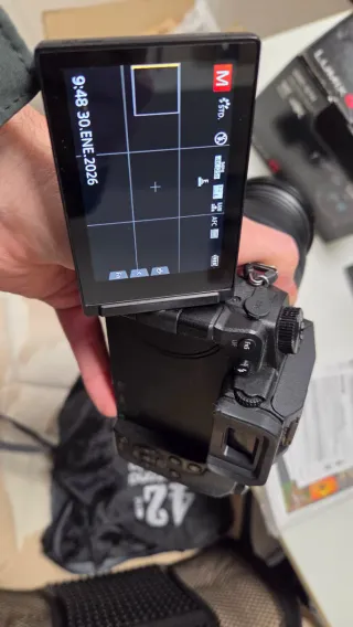 Lumix G7 con objetivo 14-140mm.