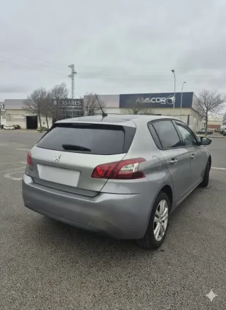 Peugeot 308 2016