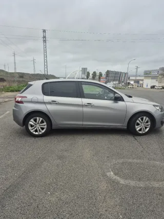 Peugeot 308 2016