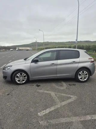 Peugeot 308 2016