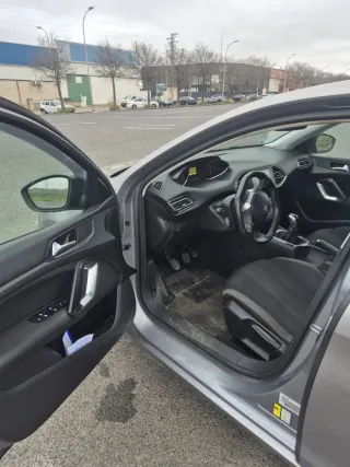 Peugeot 308 2016