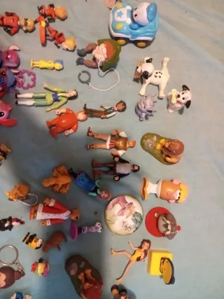 Lote de 43 Juguetes Disney Varios Personajes