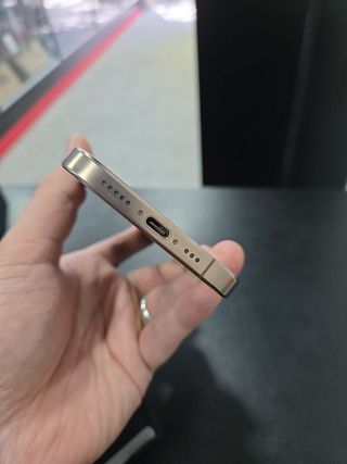 iPhone 16 Pro 128GB Desierto Titanio