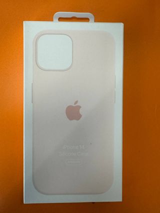 Cover iPhone 14 in silicone rosa pastello