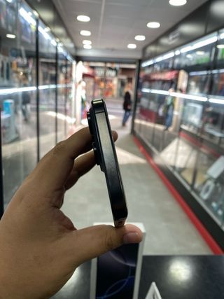 iPhone 16 Pro Max 256GB Negro Titanio