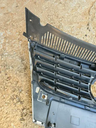 Parrilla Delantera VW Passat B6