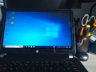 Portátil HP Pavillo den Intel i5 4GB RAM