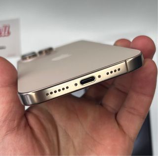 iPhone 16 Pro Max 256GB Dorado Como Nuevo