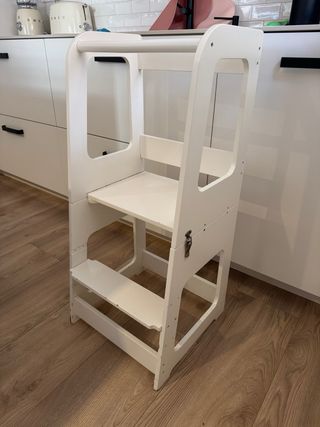 Torre de aprendizaje blanca