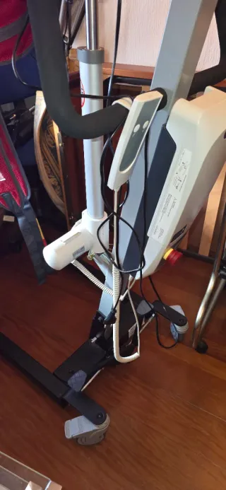 Grúa elevadora para cama