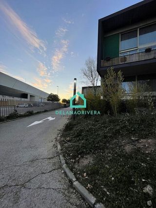 Local comercial en venta en Camarma de Esteruelas