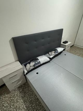 Canapé de tela gris