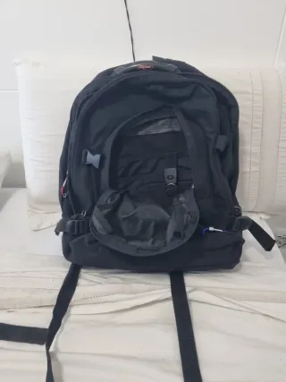 Mochila Eastpak Negra 40L