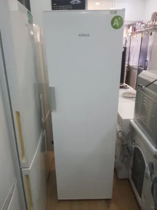 Frigorifero Edesa A+ con trasporto incluso