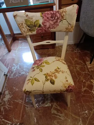 Sillas antiguas de madera