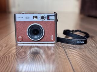 Cámara Fujifilm Instax Mini Evo