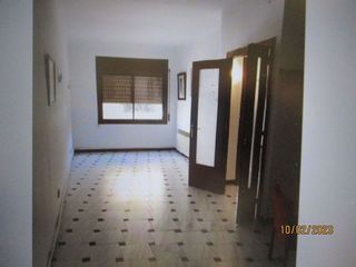 Edificio en venta en La Torrassa en Hospitalet de Llobregat, L´