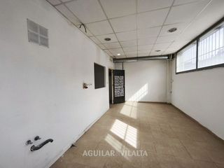Local comercial en alquiler en Sant Fost de Campsentelles