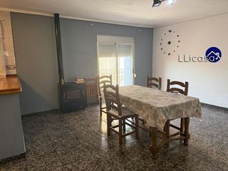 Casa en venta en Chulilla